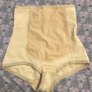 Bellefit pull up girdle size M